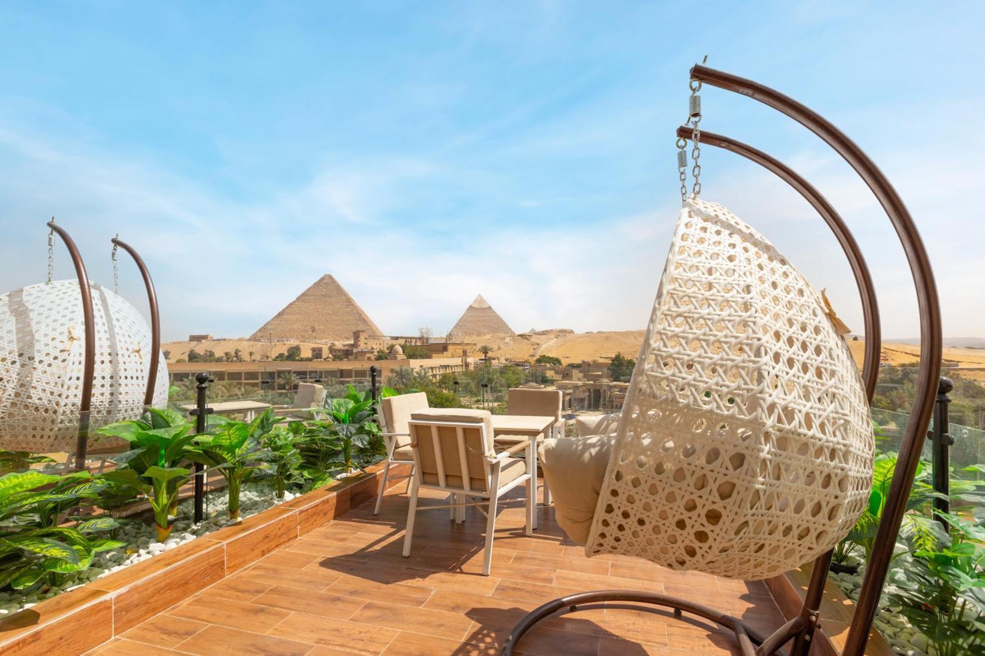Gaia Pyramids Hotel Kafrat al Jabal Bagian luar foto