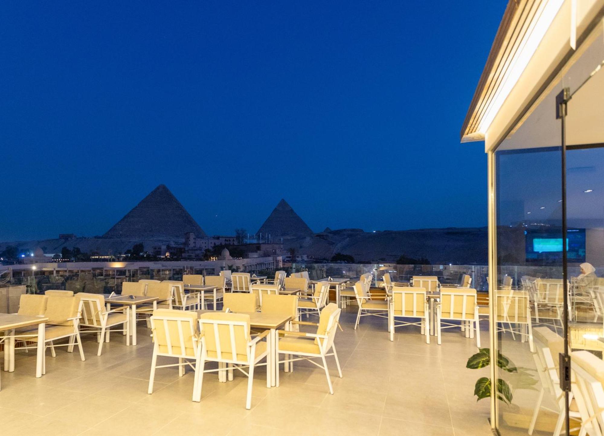 Gaia Pyramids Hotel Kafrat al Jabal Bagian luar foto